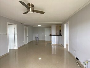 1990 Marseille Dr in Miami Beach, FL - Building Photo - Building Photo