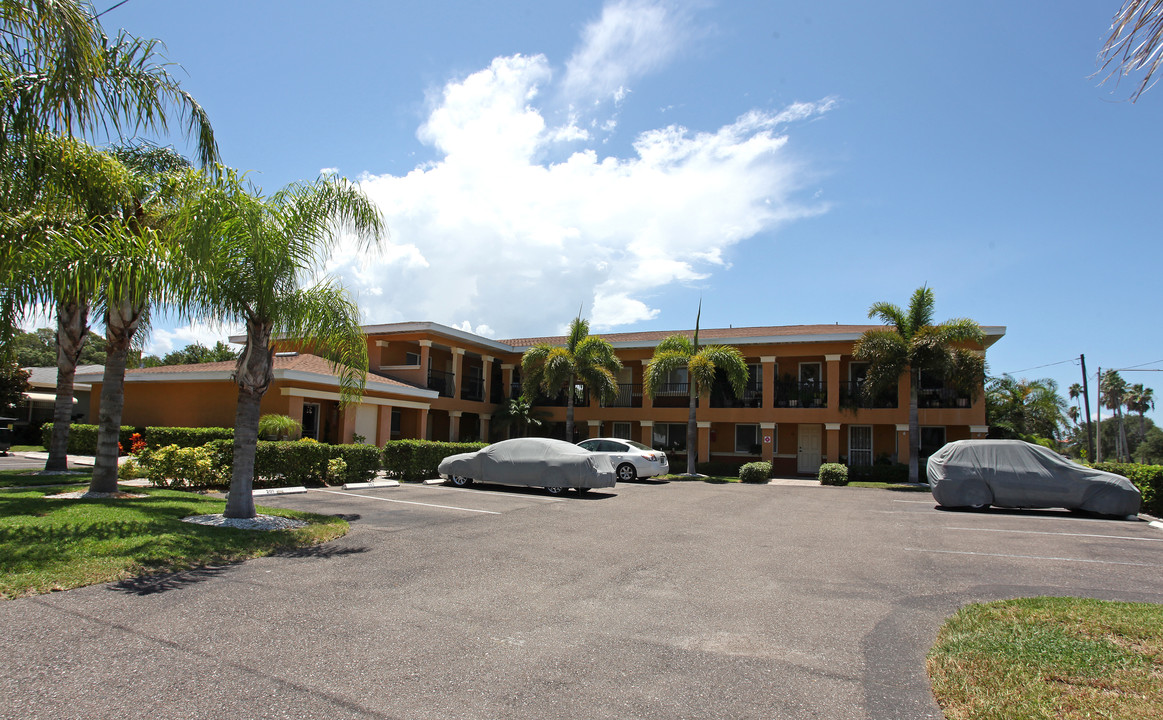 Bella Sol Apartments in Clearwater, FL - Foto de edificio