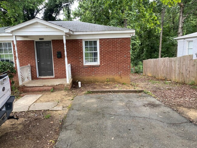 property at 1712 Lasalle St