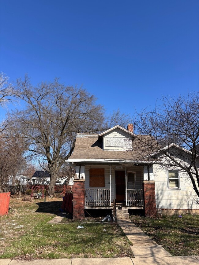 1764 E Lawrence St in Decatur, IL - Building Photo - Building Photo