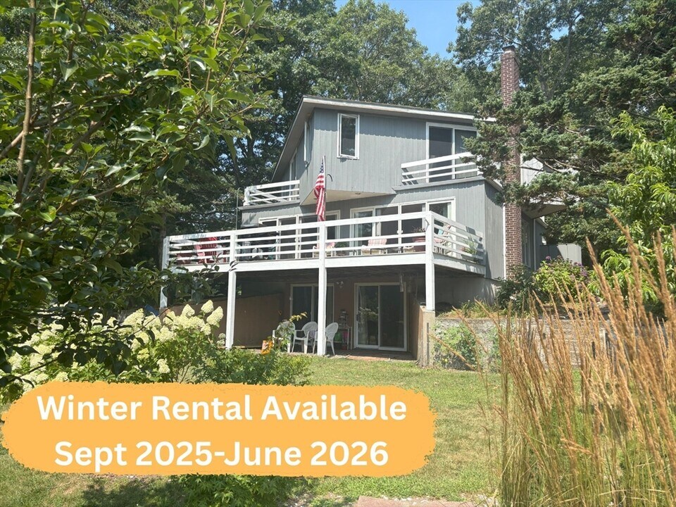 4 Pinewood Rd in Wareham, MA - Building Photo