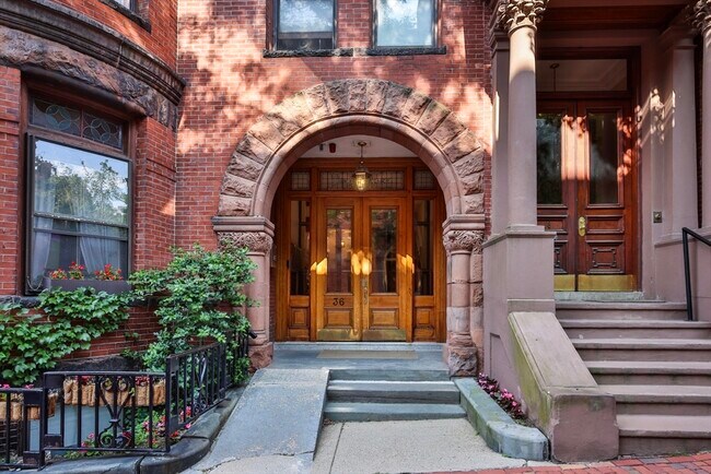 36 Hancock St in Boston, MA - Building Photo - Building Photo