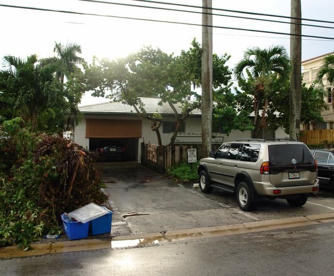 230 Hendricks Is in Fort Lauderdale, FL - Foto de edificio - Building Photo