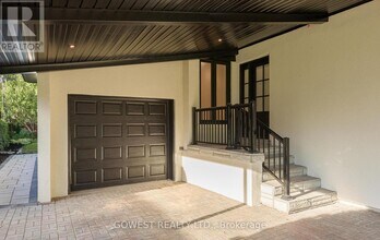 27 Hollister Rd in Toronto, ON - Building Photo - Building Photo