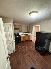 7008 Paisley Dr in St. Louis, MO - Building Photo - Building Photo