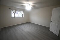 9419 Fondren Rd photo'