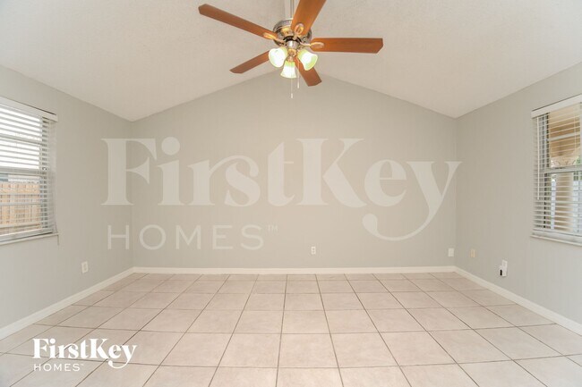 8509 Olympic Ct in Tampa, FL - Building Photo - Building Photo