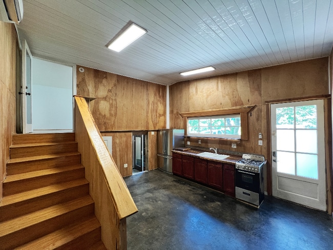 property at 1279 Kenmore Pl