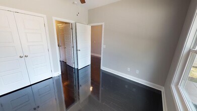 157 W Rossview Rd in Clarksville, TN - Building Photo - Building Photo