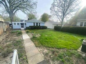 2733 E 18th St in Davenport, IA - Building Photo - Building Photo