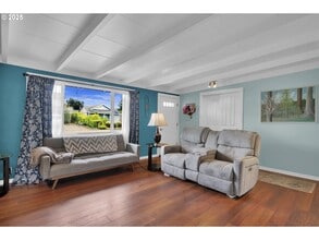 679 Kingwood St in Florence, OR - Building Photo - Building Photo