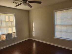 1505 Alamo Ave in Killeen, TX - Foto de edificio - Building Photo