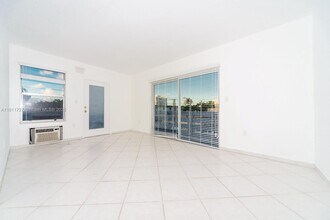 7725 Carlyle Ave in Miami Beach, FL - Building Photo - Building Photo