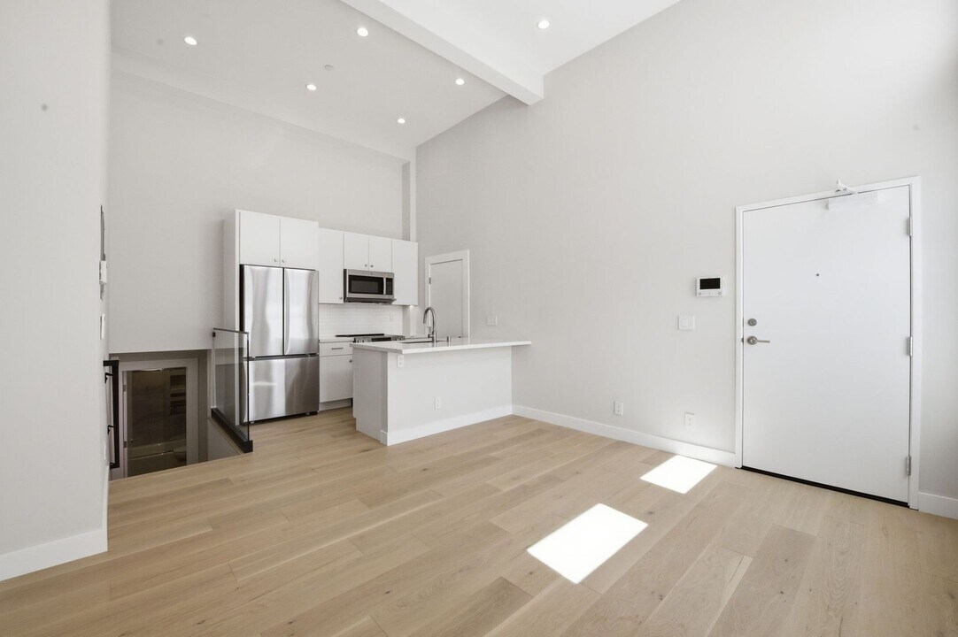 446 Kirkham St in San Francisco, CA - Building Photo