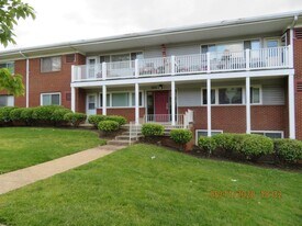6000 67th Pl in East Riverdale, MD - Building Photo