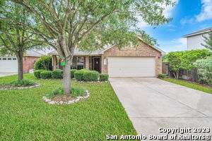 819 Creek Gate in San Antonio, TX - Building Photo