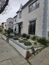 6439 Orange Street in Los Angeles, CA - Foto de edificio - Building Photo