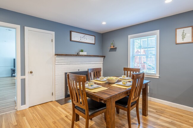 67 Mayflower Dr in Manchester, NH - Building Photo - Building Photo