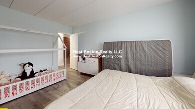 65 Webster St in Weymouth, MA - Building Photo - Building Photo