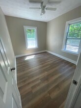 381 E 152nd St in Cleveland, OH - Building Photo - Building Photo