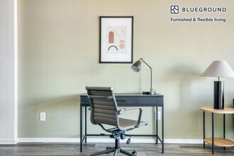 4133 Redwood Ave, Unit FL2-ID974 in Los Angeles, CA - Building Photo - Building Photo