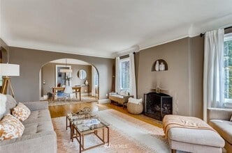 6200 30th Ave NE, Unit Bedroom 1 in Seattle, WA - Foto de edificio - Building Photo