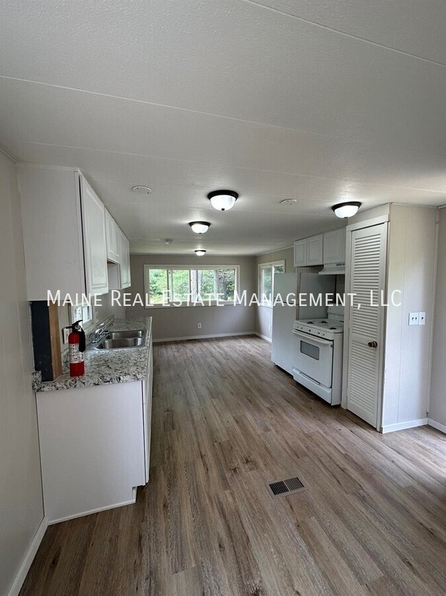 8 Park Rd in Greenbush, ME - Building Photo - Building Photo