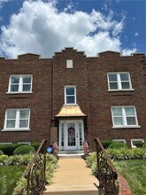 6607 Clayton Rd in Clayton, MO - Building Photo - Building Photo