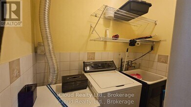 1847 Lawrence Ave E in Toronto, ON - Building Photo - Building Photo