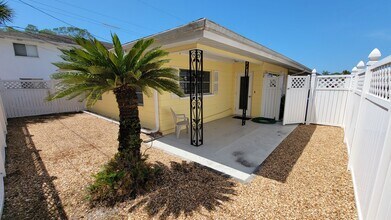 505 Manatee Ct in Venice, FL - Building Photo - Building Photo