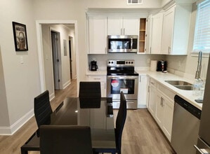 2136 Saint Andrew St, Unit 1 in New Orleans, LA - Foto de edificio - Building Photo