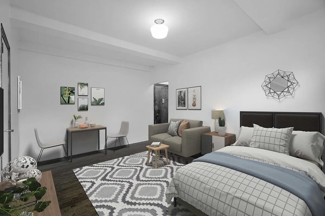 24 5th Ave in New York, NY - Building Photo