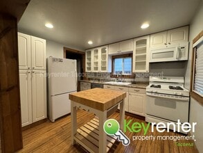 356 7th St SE in Puyallup, WA - Building Photo - Building Photo