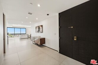 10350 Wilshire Blvd in Los Angeles, CA - Building Photo - Building Photo