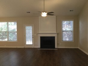 76 Daisy Meadow Trail in Lawrenceville, GA - Building Photo - Building Photo