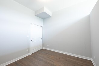 1637 W Chicago Ave in Chicago, IL - Building Photo - Building Photo