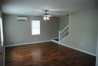 815 Shirley St photo'