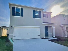 687 Park Pl Blvd in Davenport, FL - Building Photo