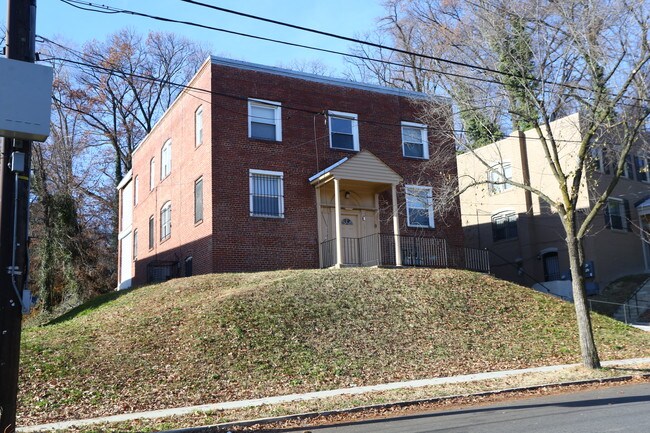 2891 Hartford St SE in Washington, DC - Building Photo - Building Photo
