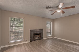 1228 Ave O in Huntsville, TX - Building Photo - Building Photo