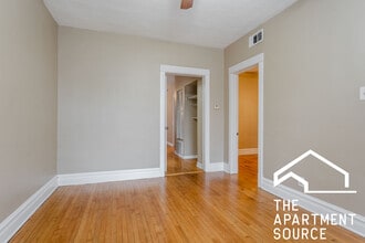 2614 N Springfield Ave in Chicago, IL - Building Photo - Building Photo
