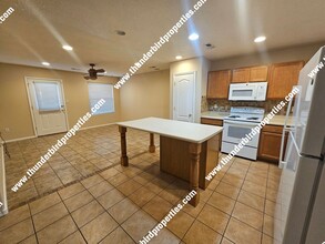 1318 Spruce Meadows Dr NE in Rio Rancho, NM - Building Photo - Building Photo