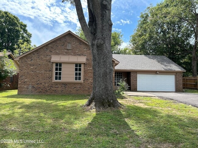 7397 Meadowbrook Dr in Horn Lake, MS - Building Photo - Building Photo