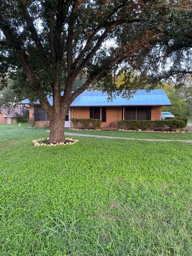 property at 905 Trail St