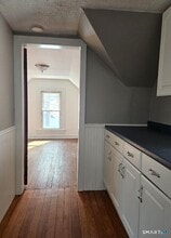 21 Sigourney St in Bristol, CT - Building Photo - Building Photo