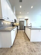 64 Parkwood in Irvine, CA - Building Photo - Building Photo