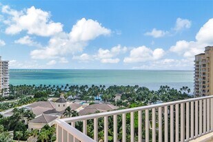 789 Crandon Blvd in Key Biscayne, FL - Building Photo