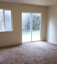 1820 SW 58th Ave in Portland, OR - Building Photo - Building Photo