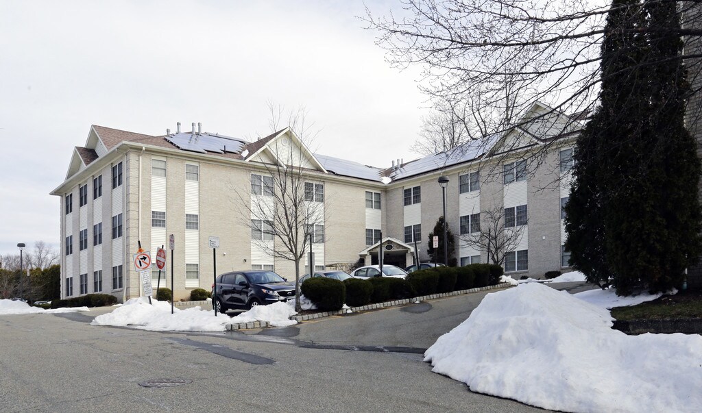 Vail Manor 55+ Apartments Parsippany, NJ Apartments For Rent