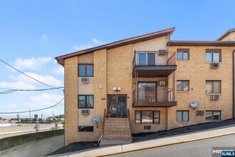 1616 74th St in North Bergen, NJ - Building Photo - Building Photo